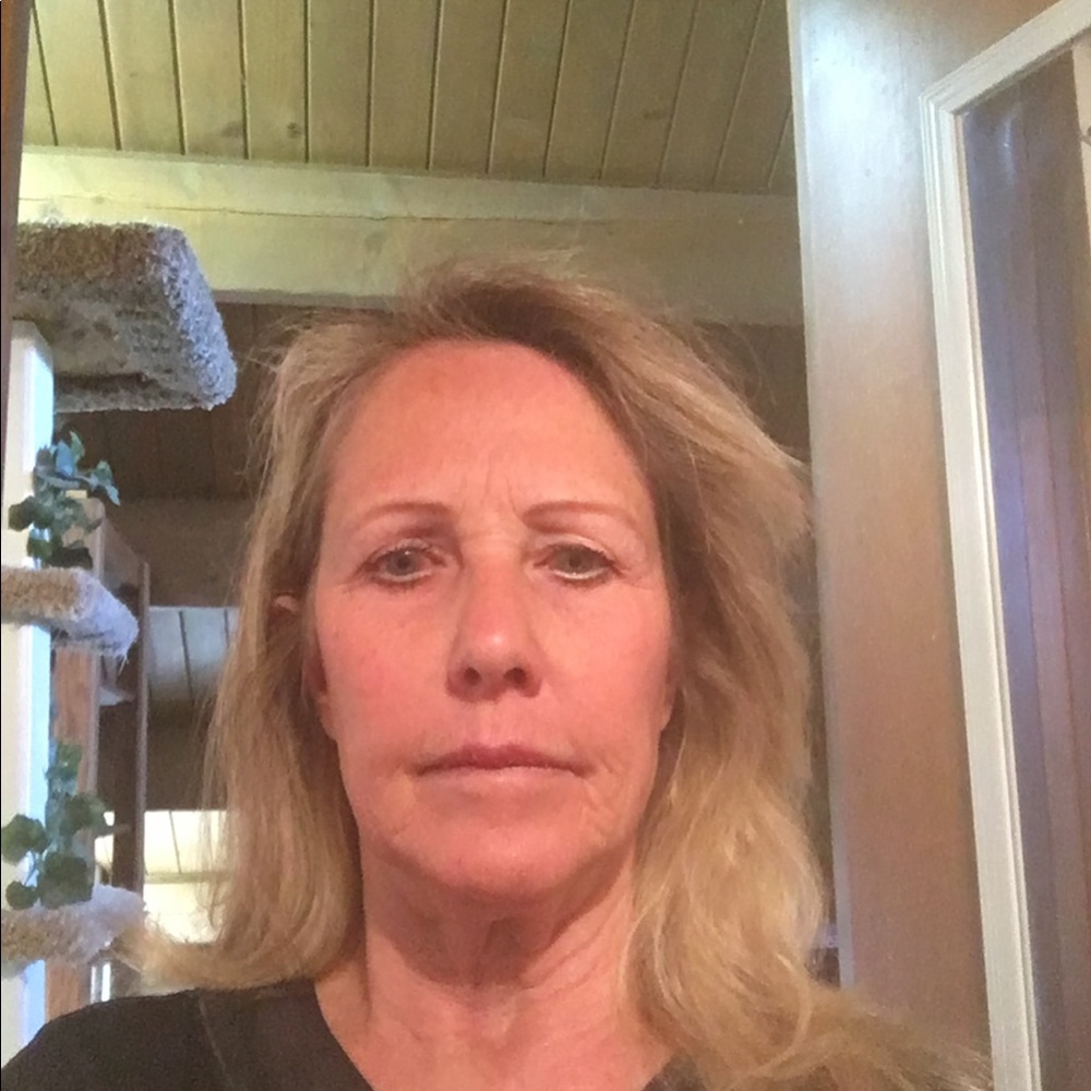 Meet your Posher, Debra